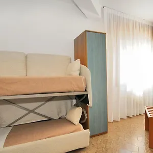 Hotel Venus Best Price, Caorle
